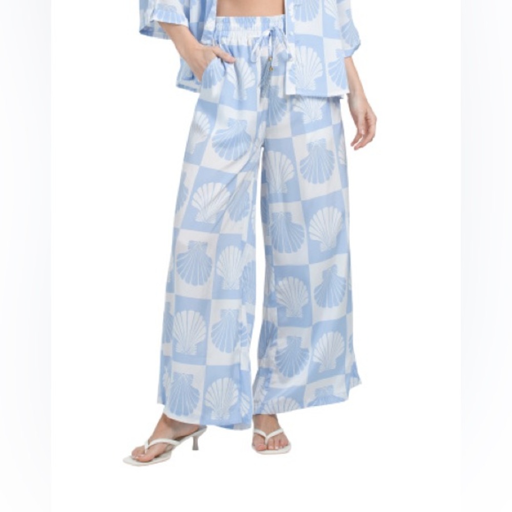 True Destination Blue and White Shell Print Coverup Wide Leg Pants- Large